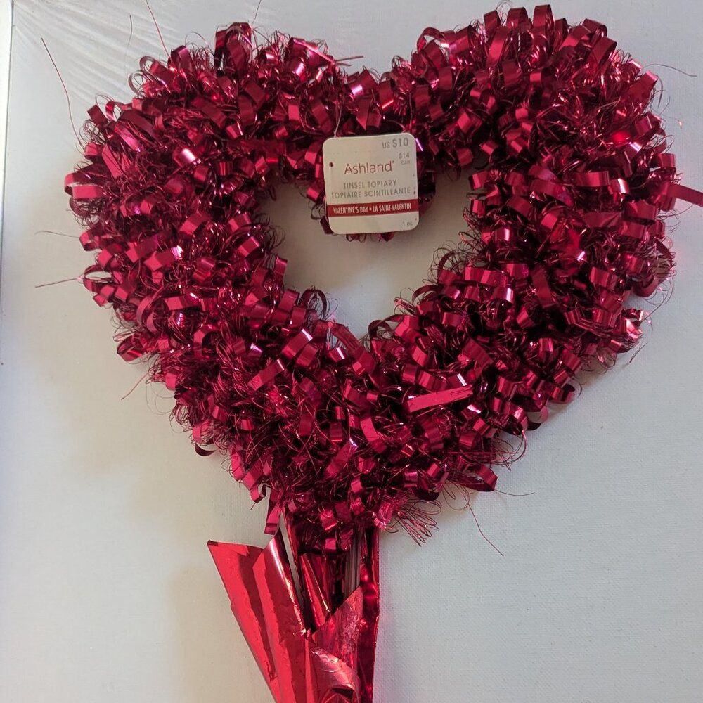 NWT Red Curly Tinsel Heart Decoration Valentine's Day Gift Party Decor Ashland